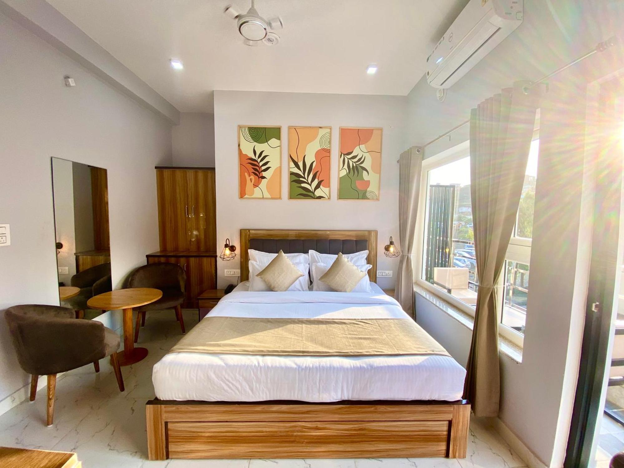 Hotel Wraveler Inn Rishikesh Exterior photo