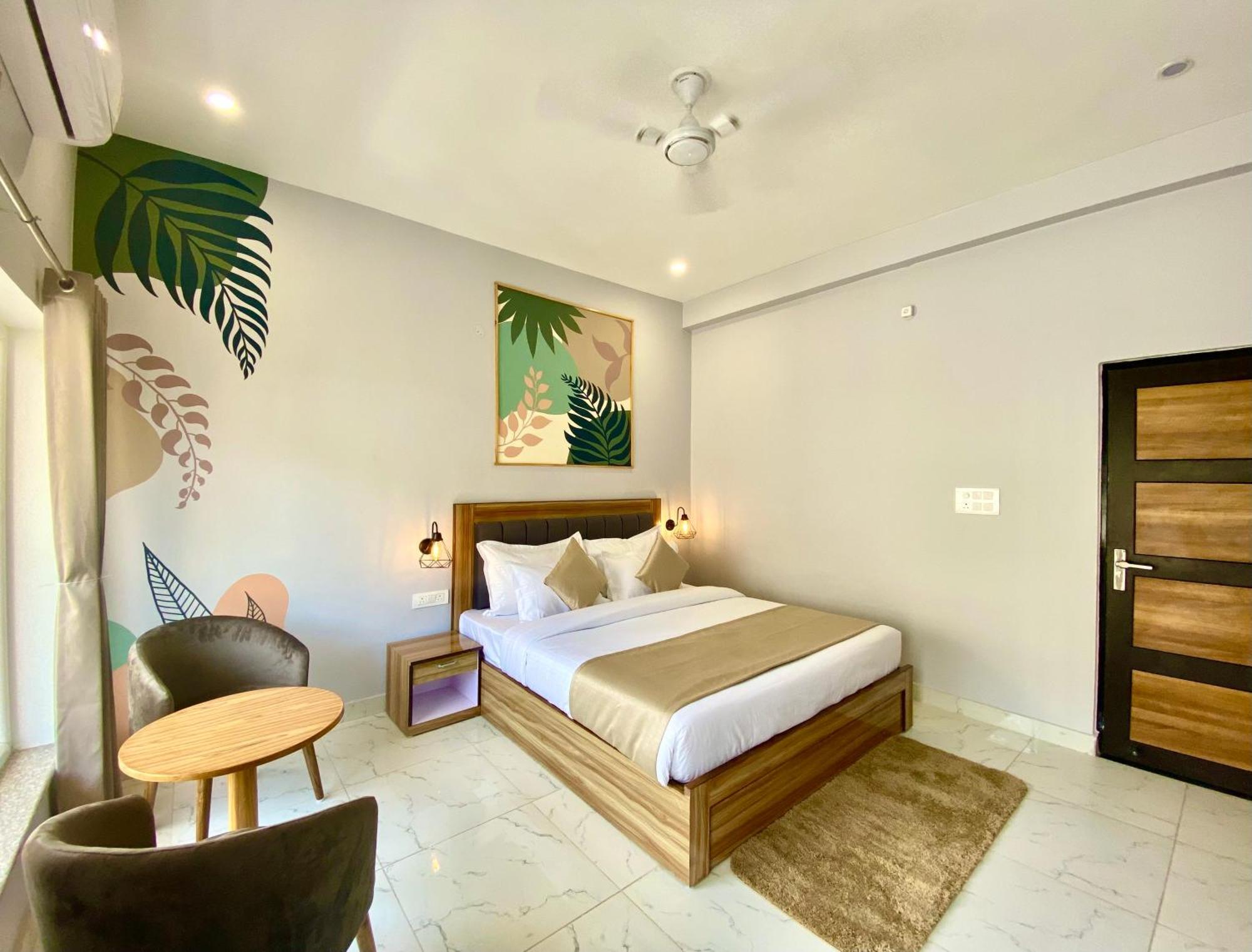 Hotel Wraveler Inn Rishikesh Exterior photo