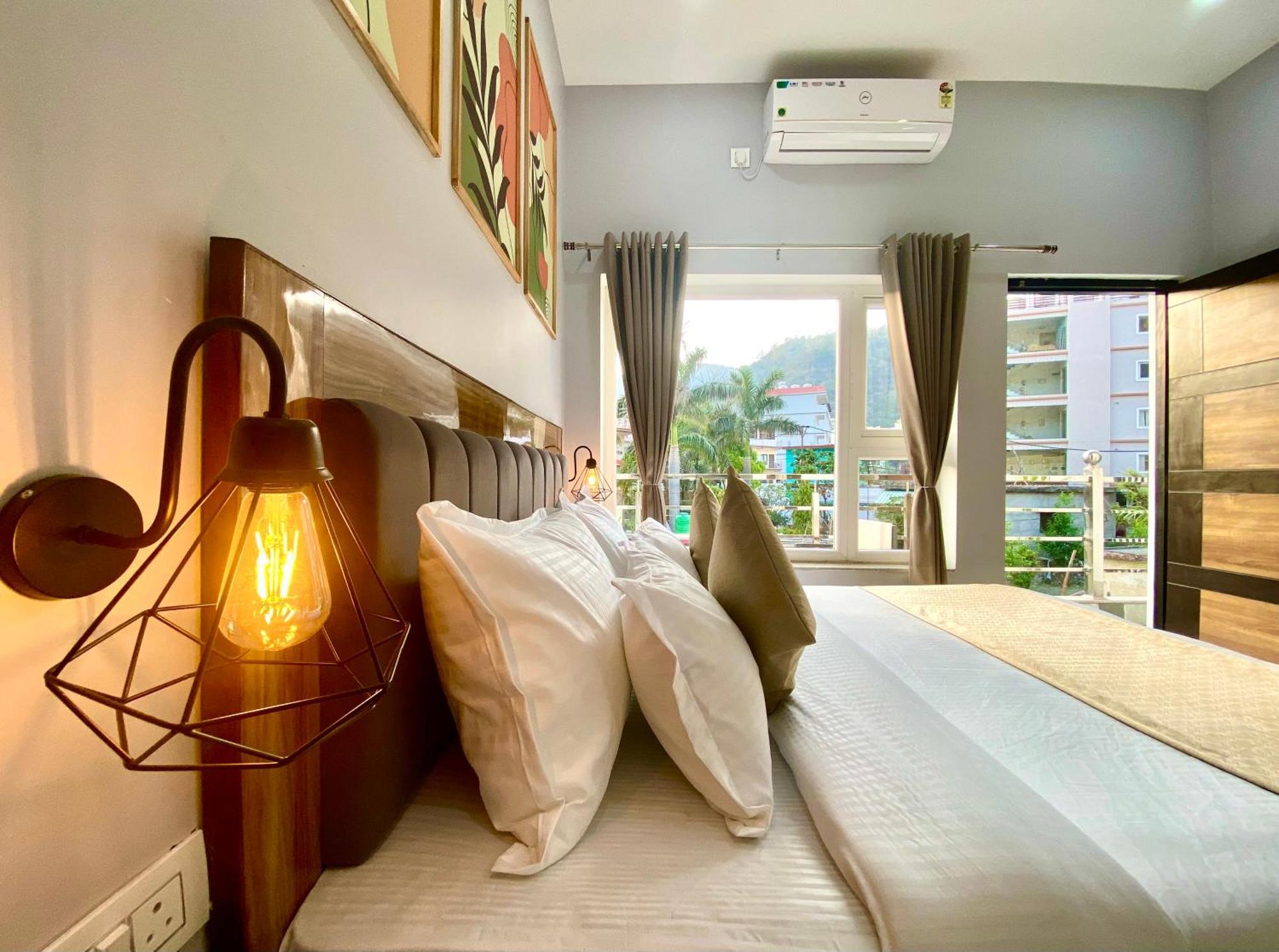 Hotel Wraveler Inn Rishikesh Exterior photo