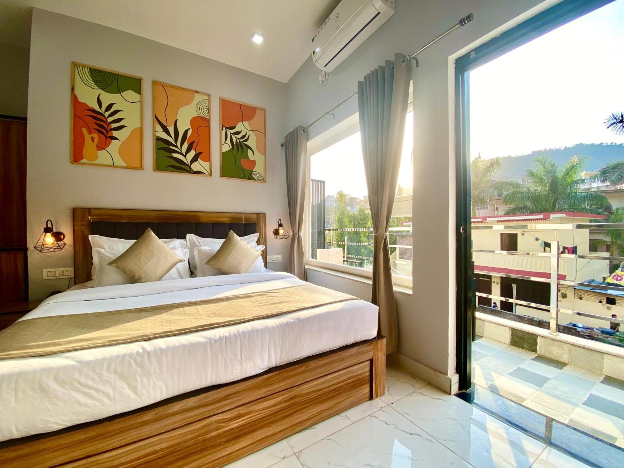 Hotel Wraveler Inn Rishikesh Exterior photo