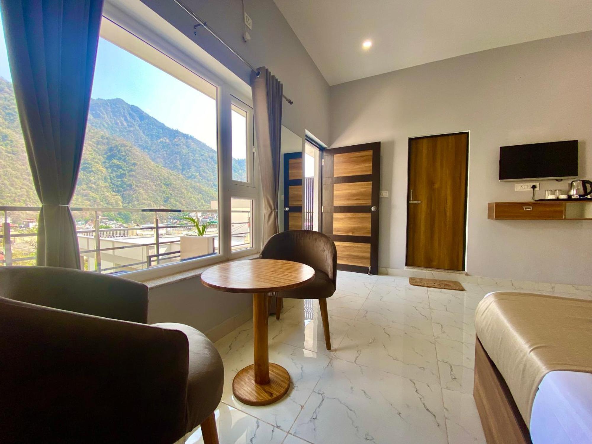 Hotel Wraveler Inn Rishikesh Exterior photo
