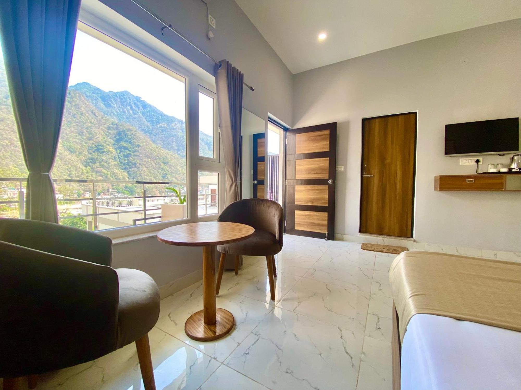 Hotel Wraveler Inn Rishikesh Exterior photo
