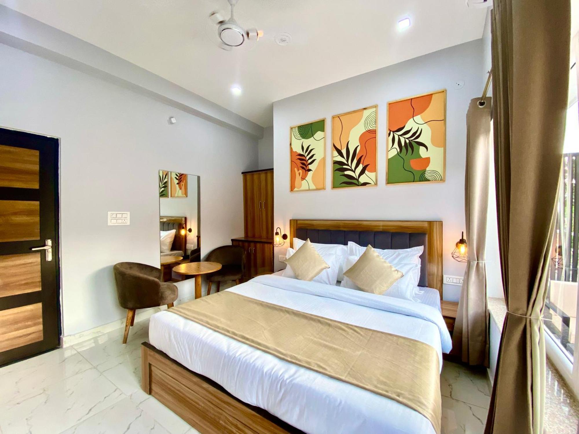 Hotel Wraveler Inn Rishikesh Exterior photo