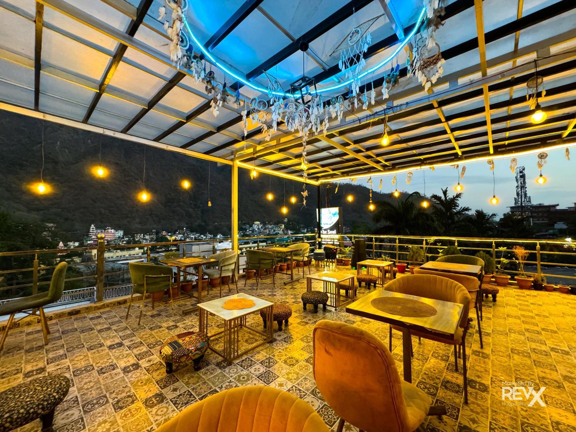 Hotel Wraveler Inn Rishikesh Exterior photo