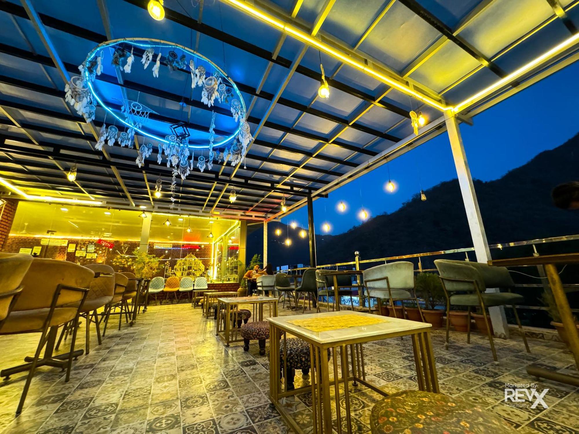 Hotel Wraveler Inn Rishikesh Exterior photo